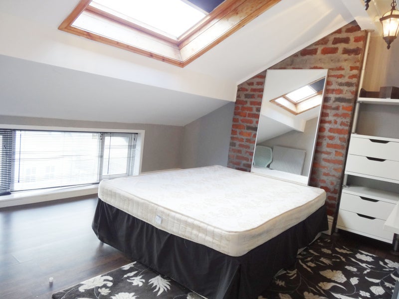 Room Back Kendal Lane in Leeds