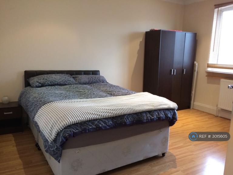 Flat St Barnabas Road in Greater London