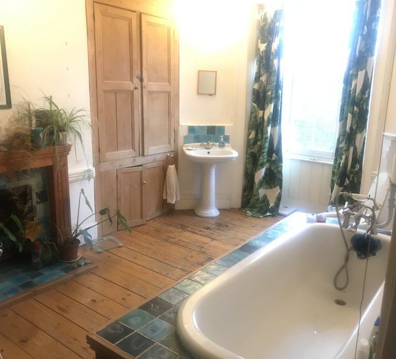 Room Cassland Road in Greater London