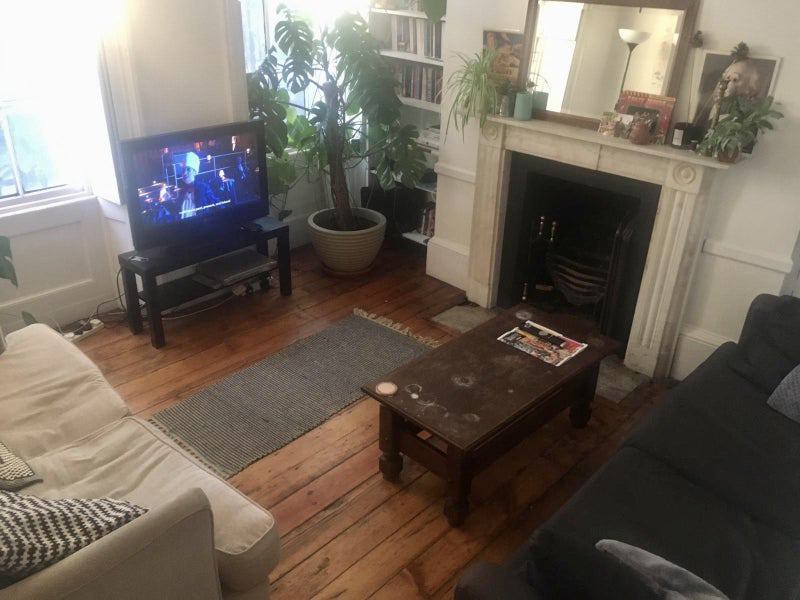 Room Cassland Road in Greater London