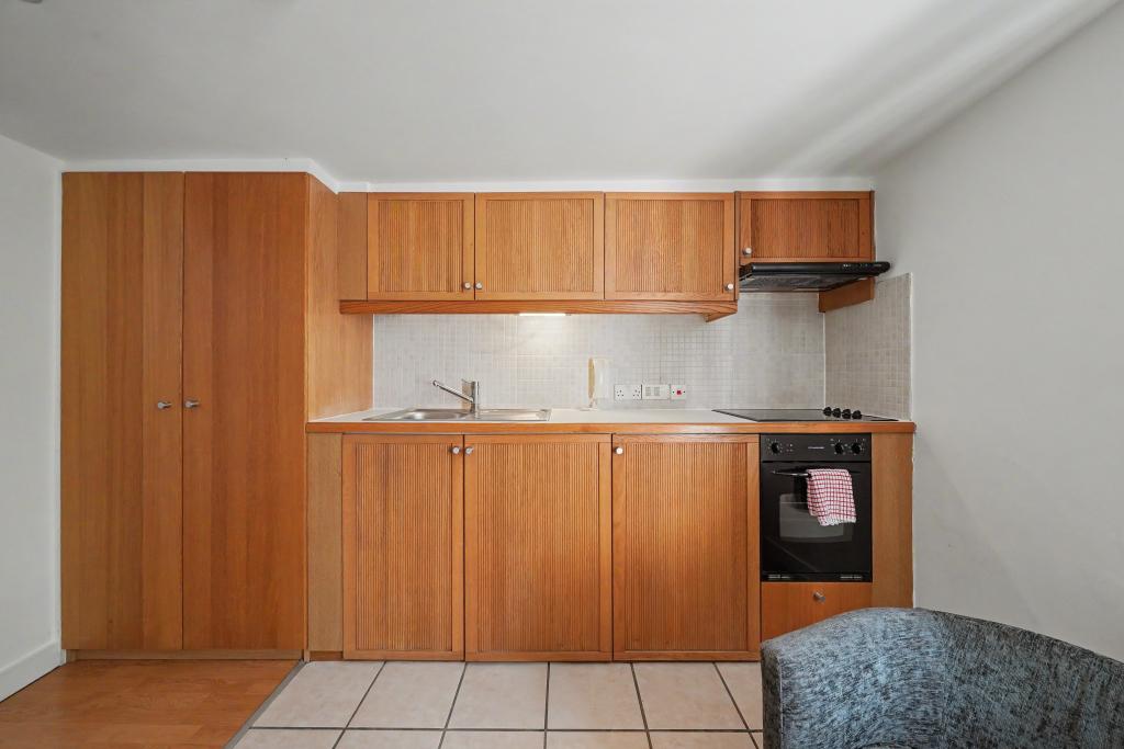 Flat Cartwright Gardens in Greater London