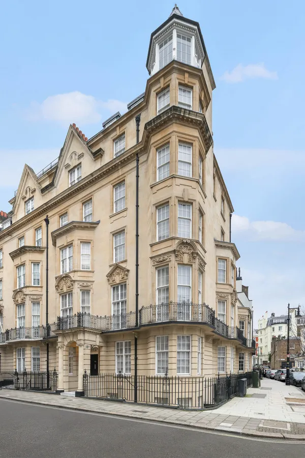 Flat Charles Street in City of Westminster