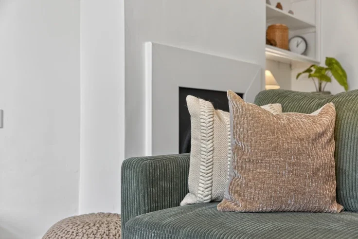 Flat Madeira Avenue in Greater London