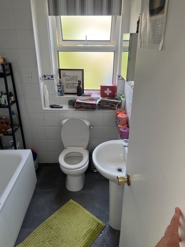Room St Agnes Close in Greater London