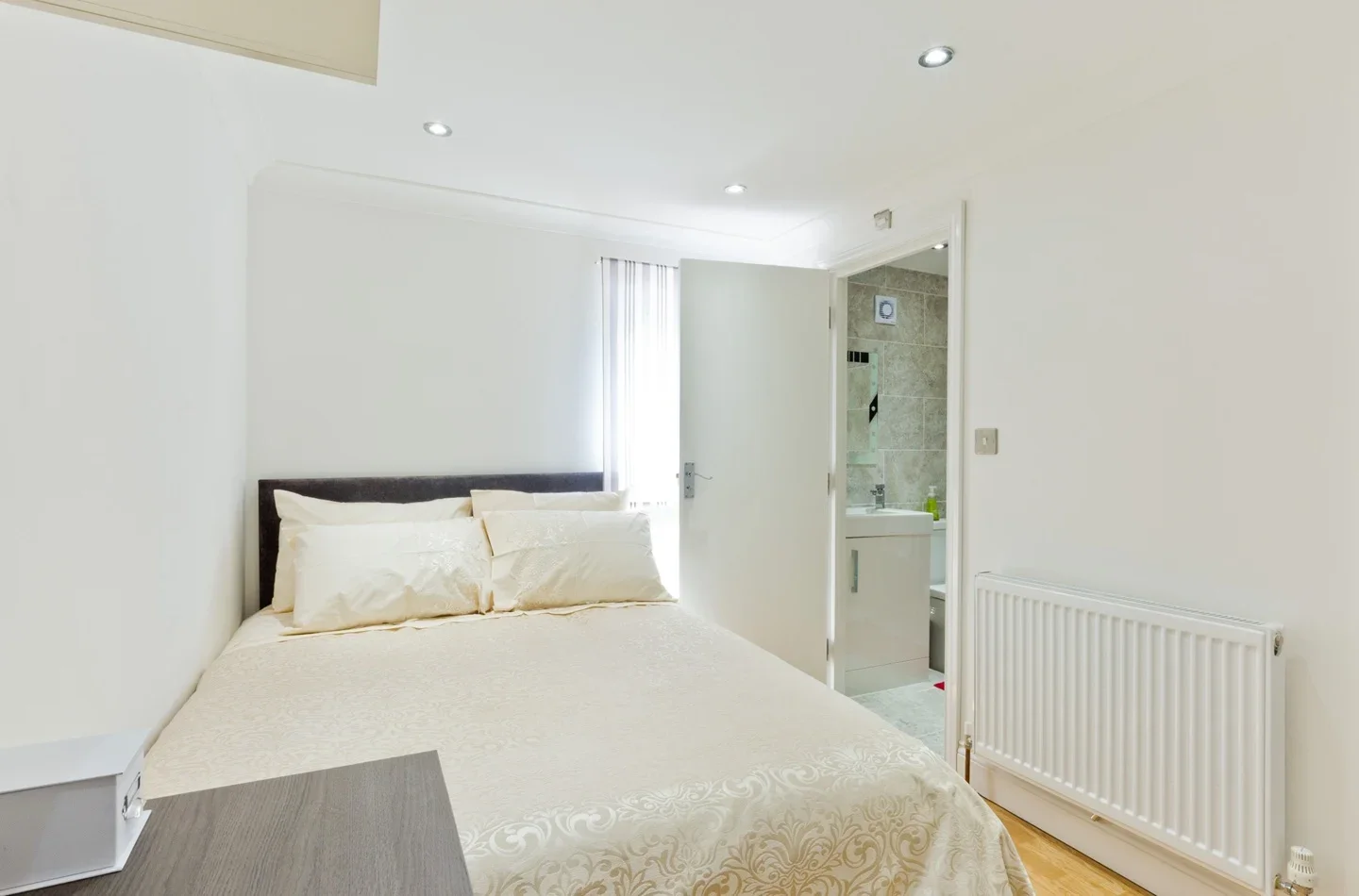 Room South Road in Borough of Runnymede