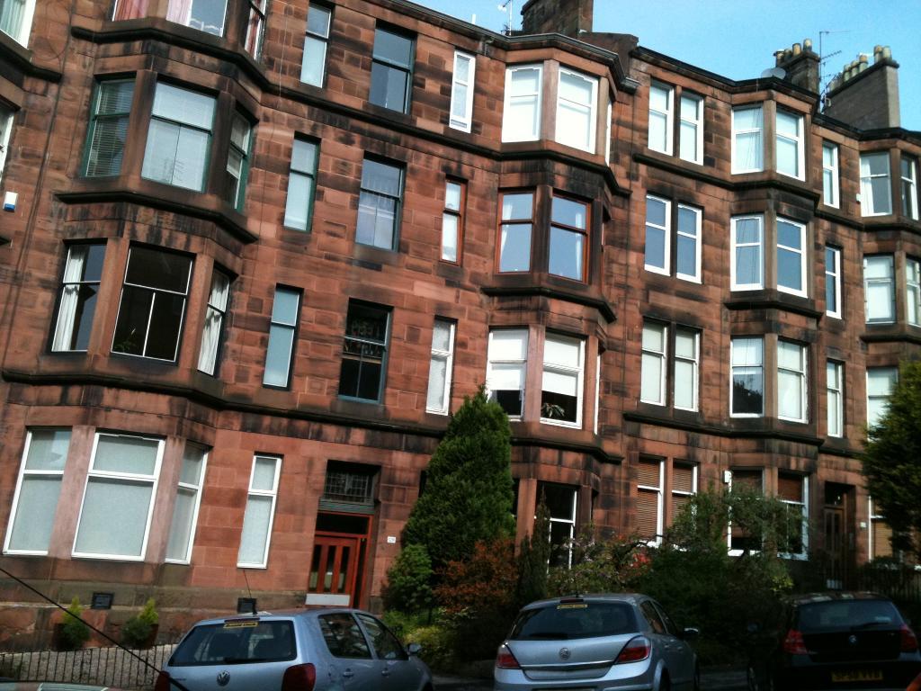 Flat Novar Drive in Glasgow