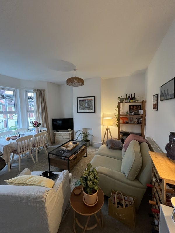 Room Ash Road in Bristol