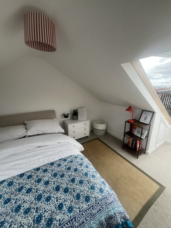 Room Ash Road in Bristol
