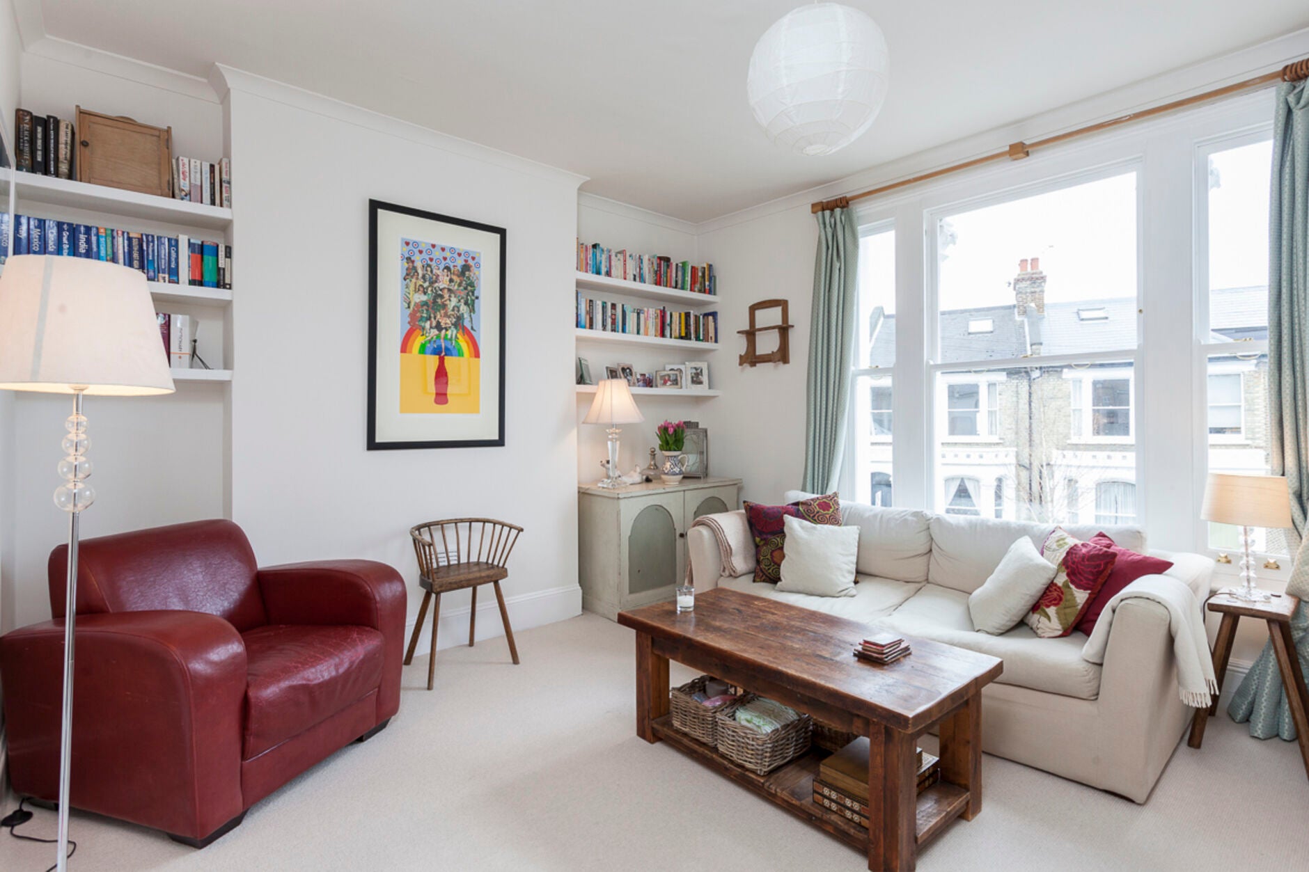 Flat Findon Road in Greater London