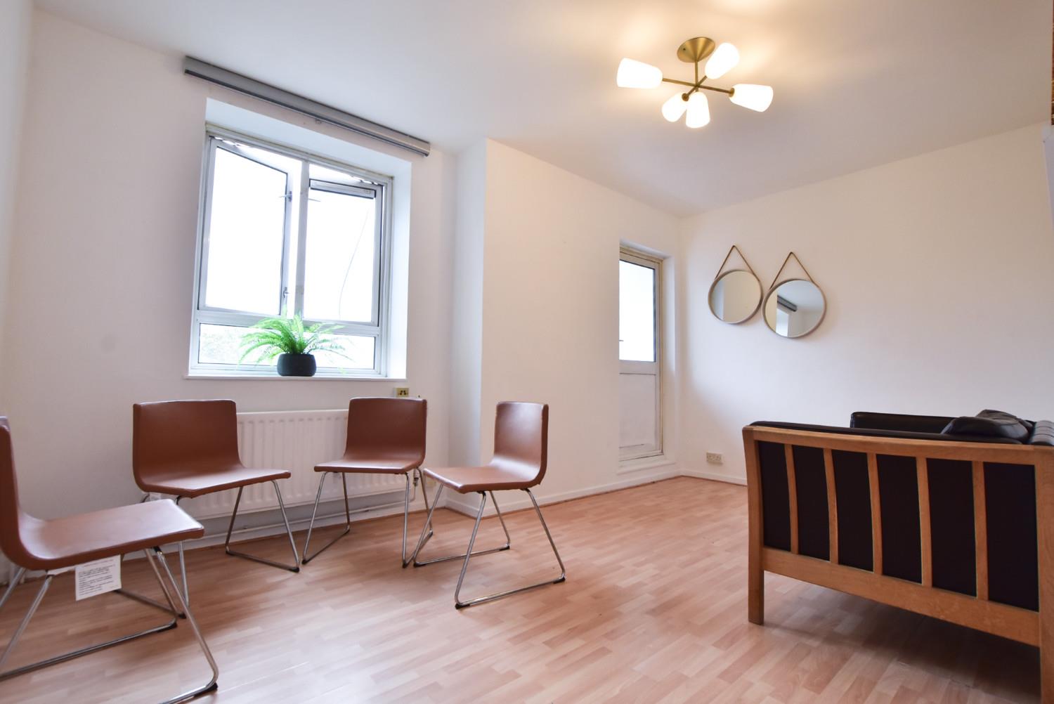 Flat Dorman Way in Greater London