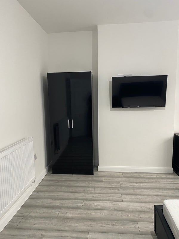 Room Beaconsfield Road in Leicester