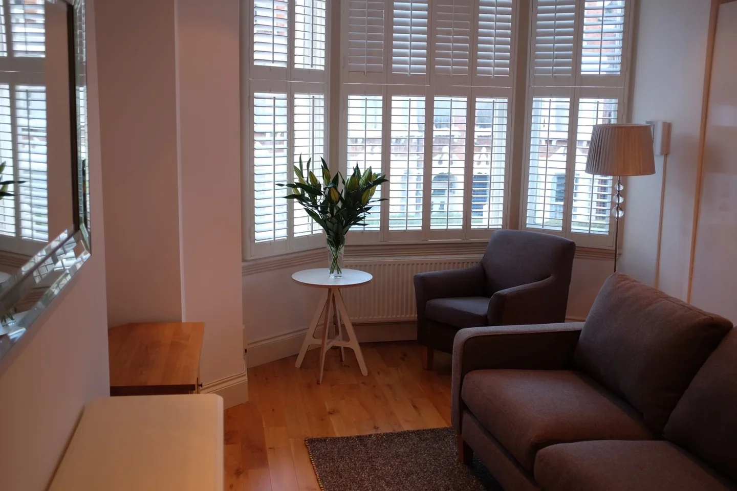Flat Plympton Road in Greater London