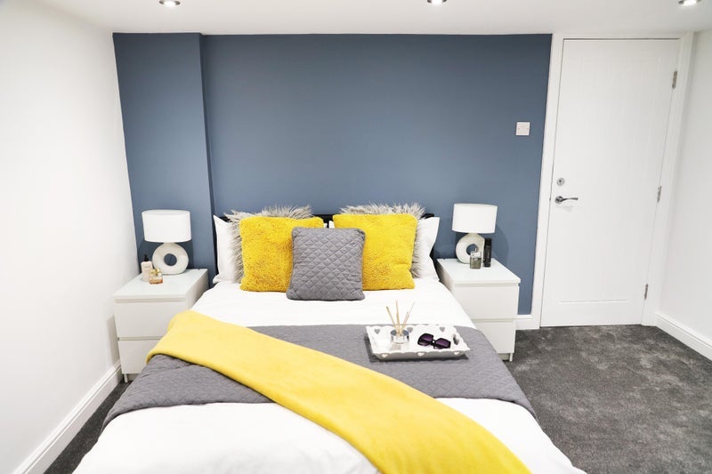 Room Eccles Old Road in Salford