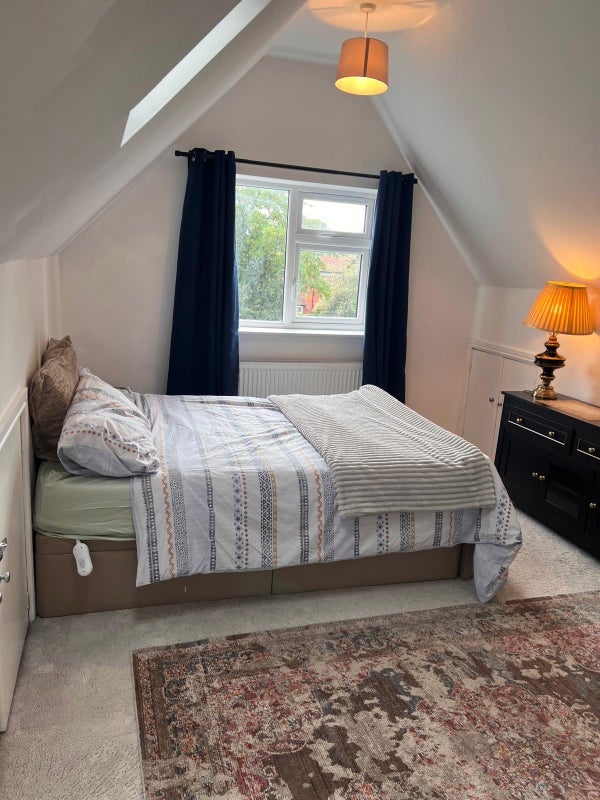 Room Northenden Road in Trafford