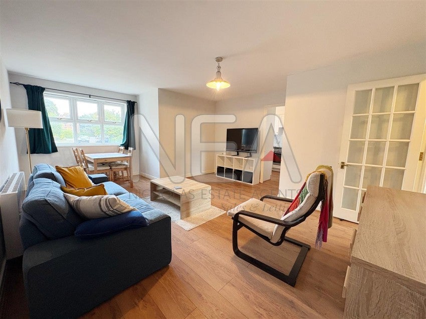 Flat Waller Court in Reading