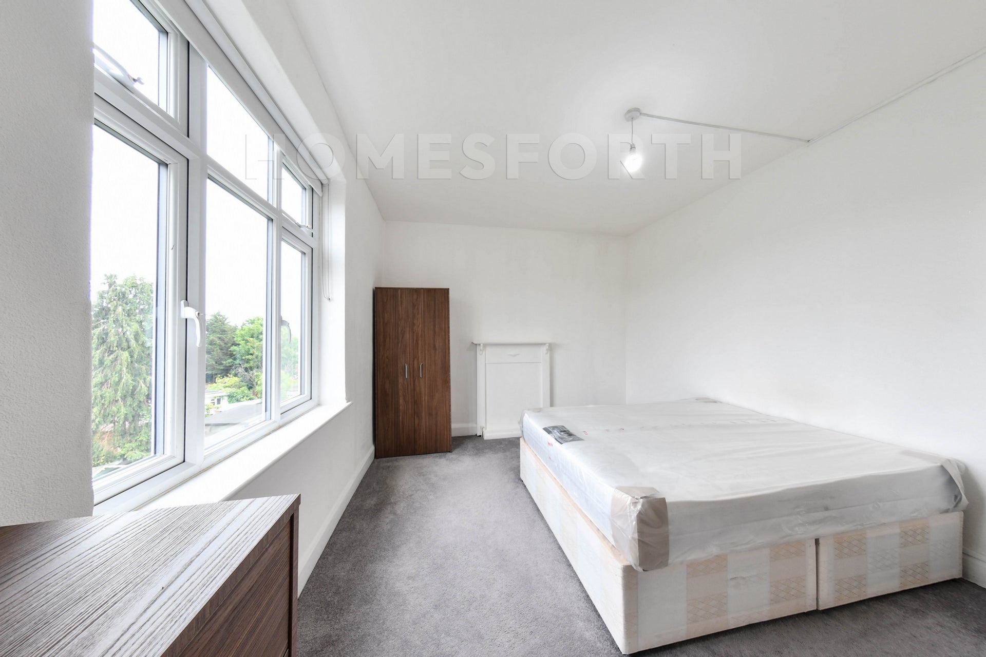 Flat All Souls Avenue in Greater London