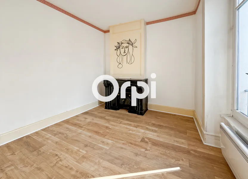 Appartement Place de la République à Saint-Symphorien-sur-Coise