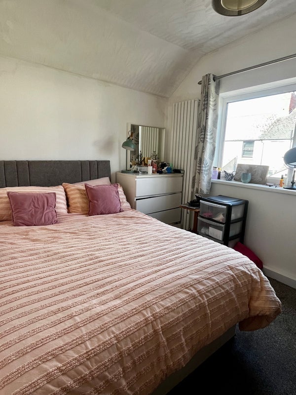 Room Beda Road in Cardiff
