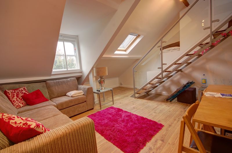 Flat Osborne Terrace in Newcastle upon Tyne
