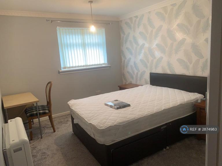 Flat McAslin Court in Glasgow