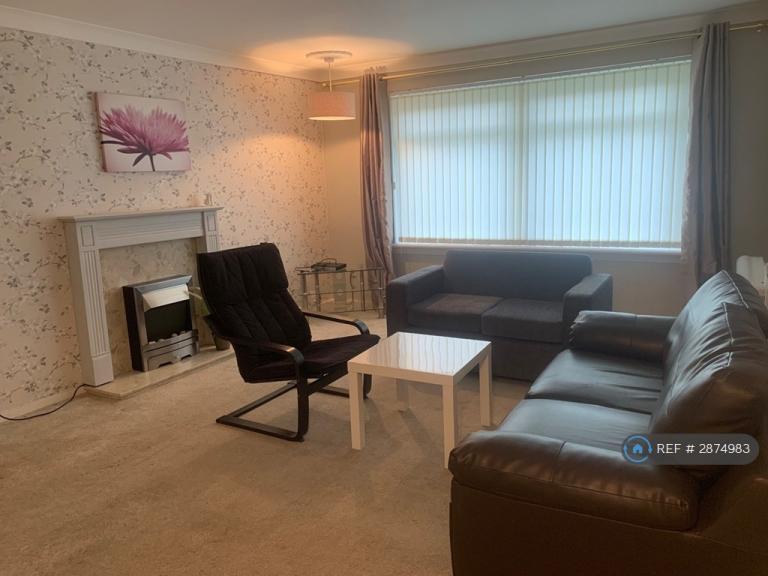 Flat McAslin Court in Glasgow