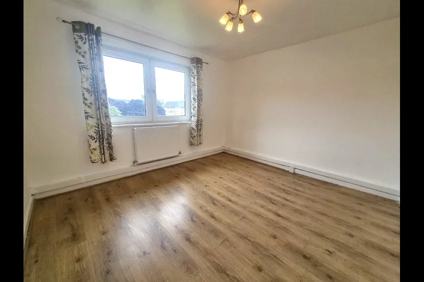 Flat Barr Place in Paisley