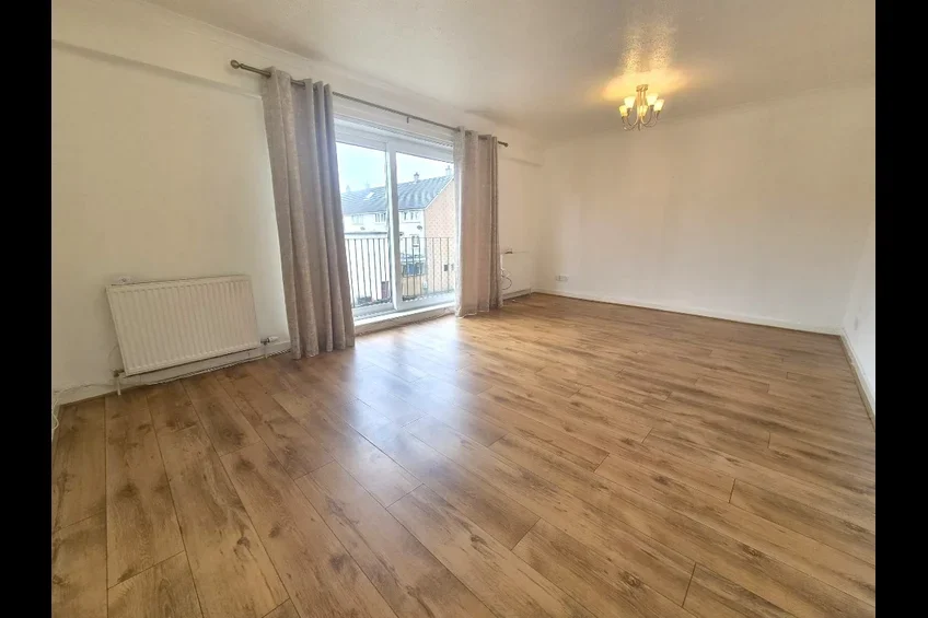 Flat Barr Place in Paisley
