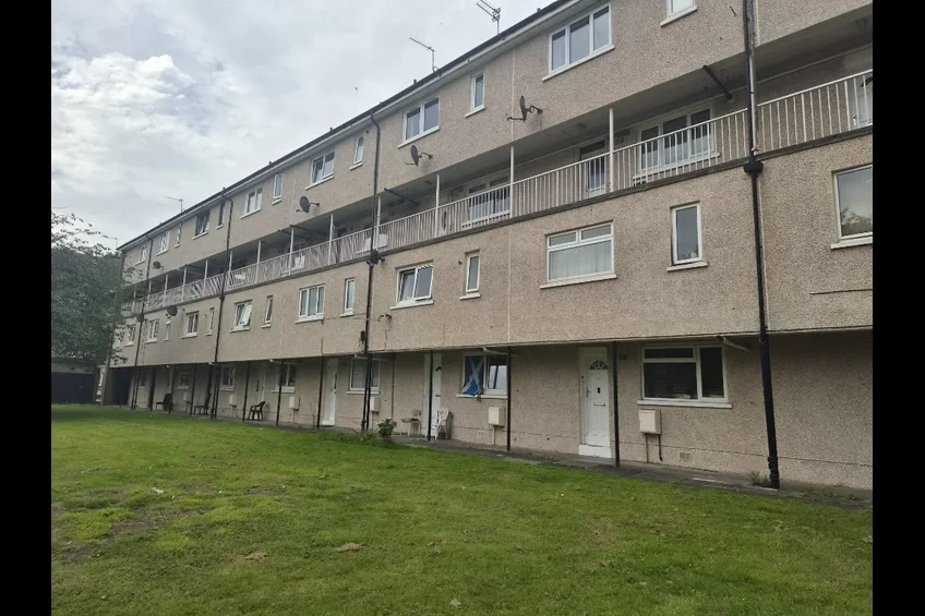Flat Barr Place in Paisley