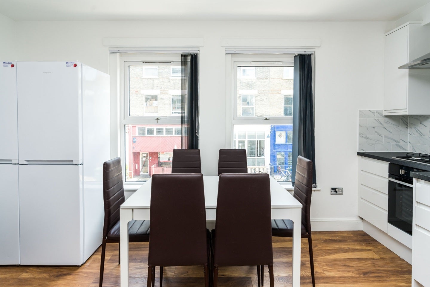 Flat Greyhound Road in Greater London