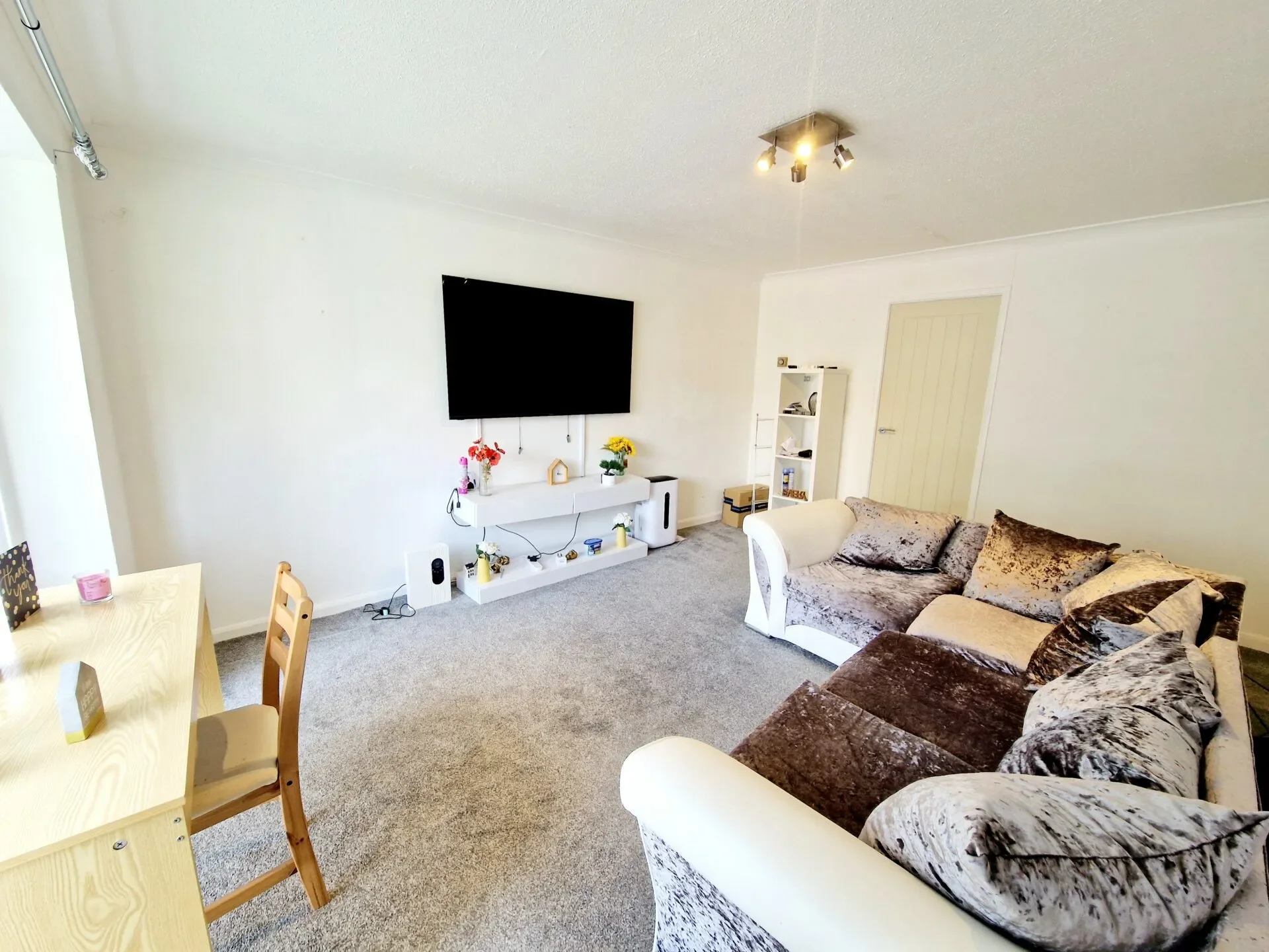 Flat Brentwood Court in Prestwich