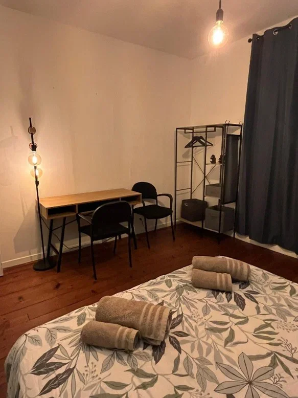 Room Avenue de Paris in Vernon