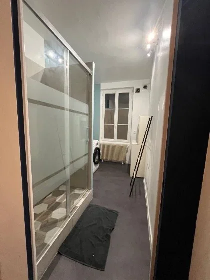 Room Avenue de Paris in Vernon