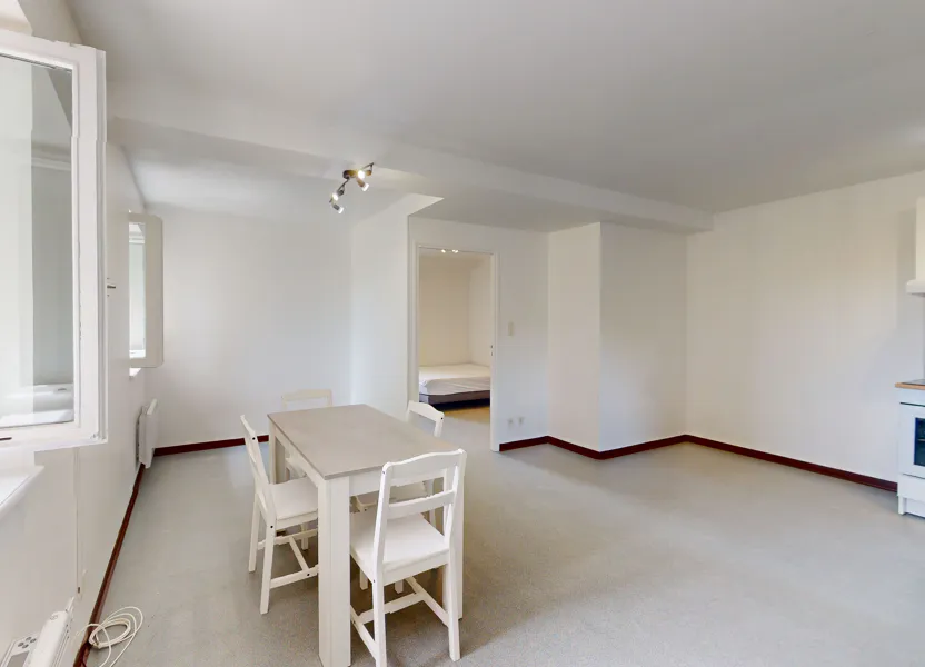 Appartement Chemin d’Espinassous à Salmiech