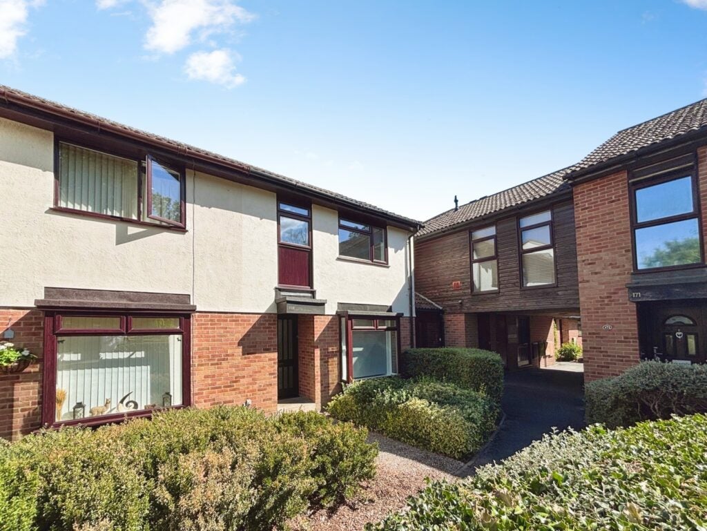 House Avondale in Guildford