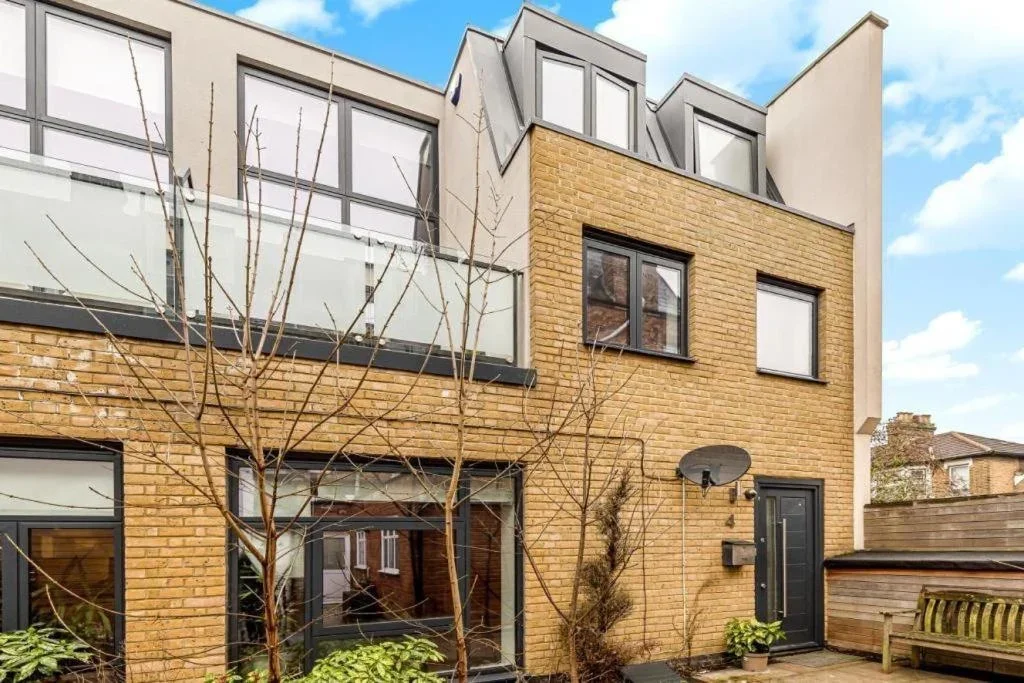 House High Road in Greater London