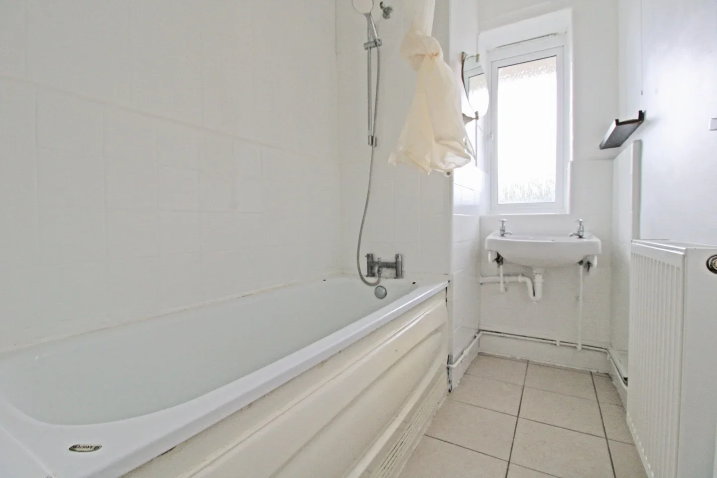 Flat Thurtle Road in Greater London