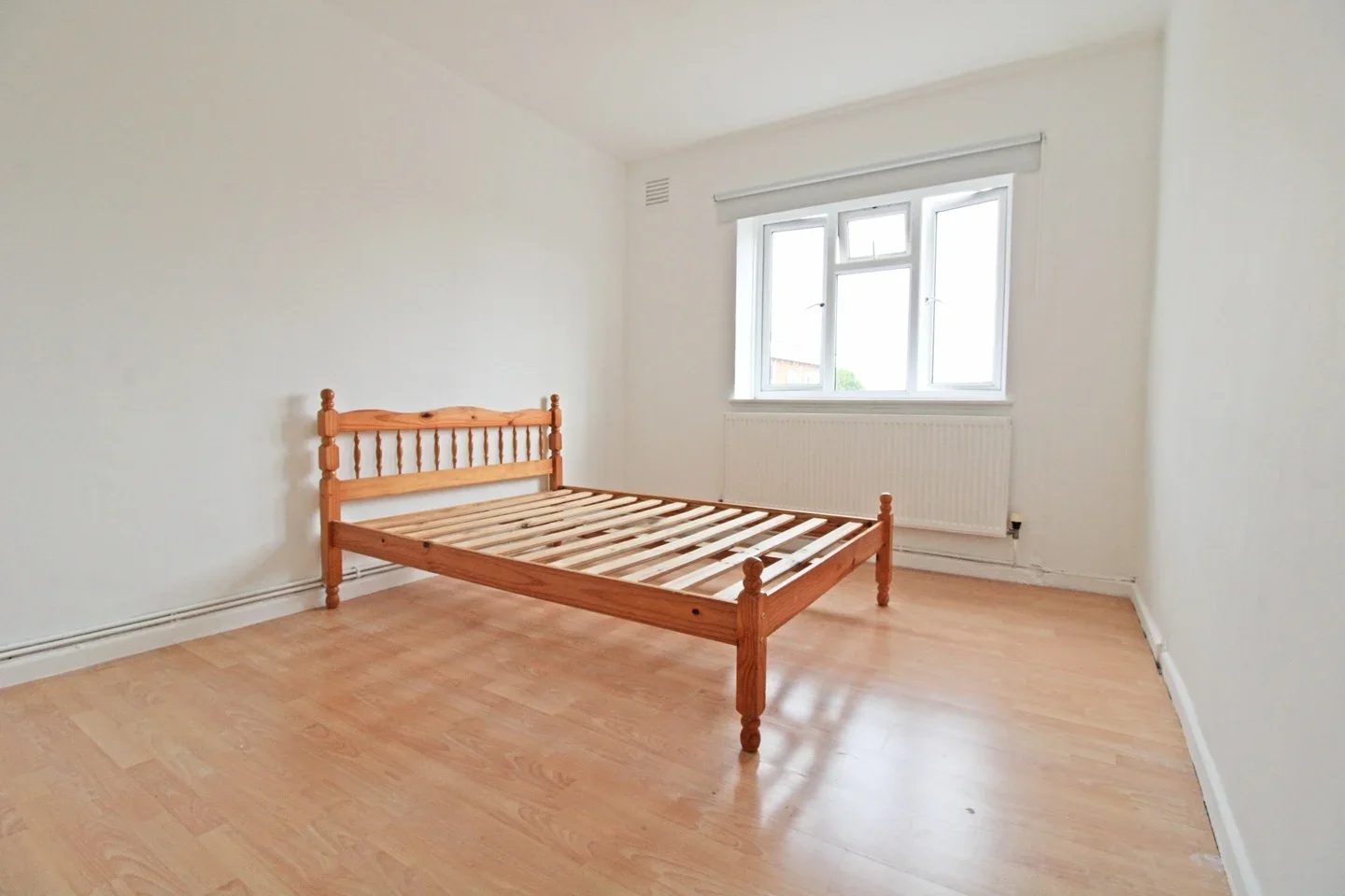 Flat Thurtle Road in Greater London