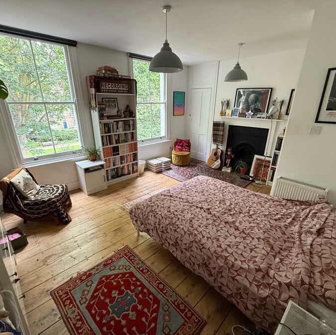 House Sidney Square in Greater London