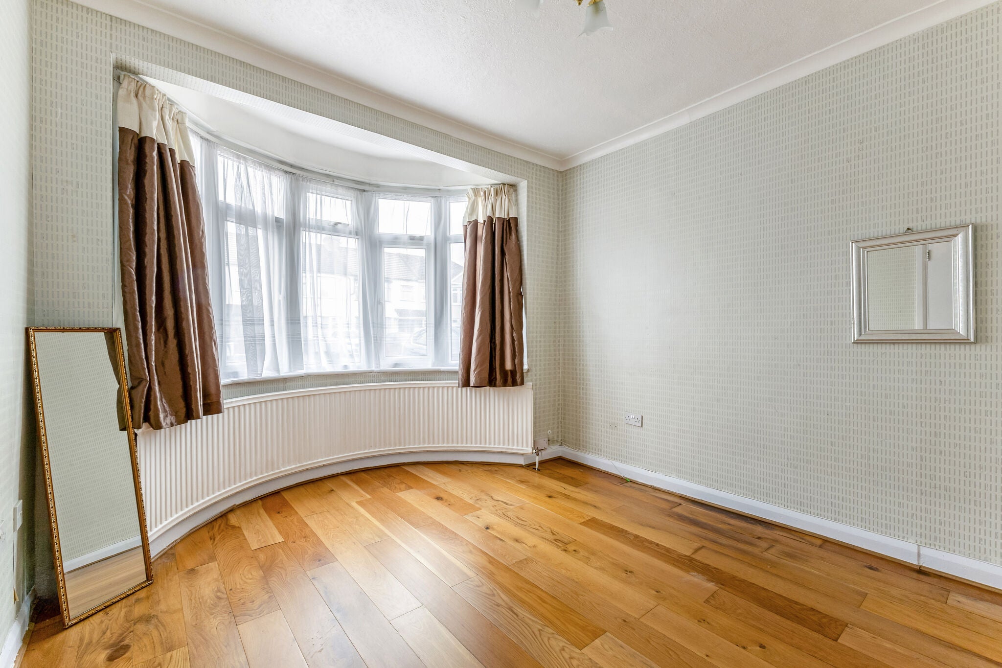 House Hedworth Avenue in Waltham Cross