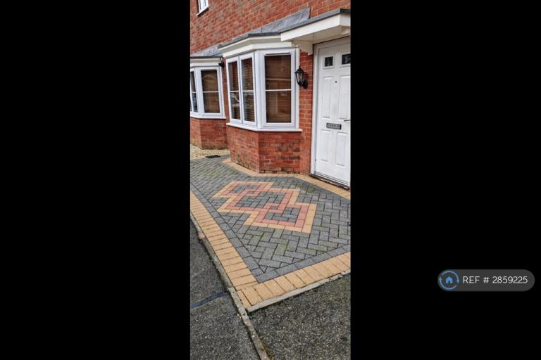 House Babbage Crescent in Corby