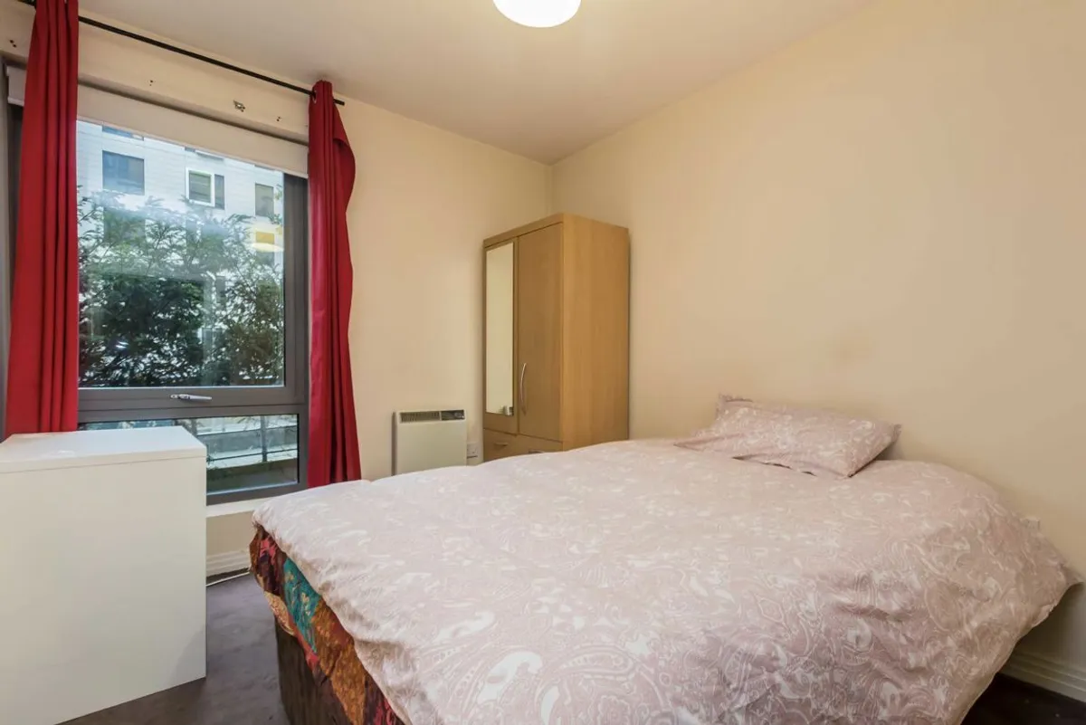 Flat Victoria Road in Greater London