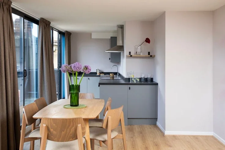 Flat Watling Street in City of London