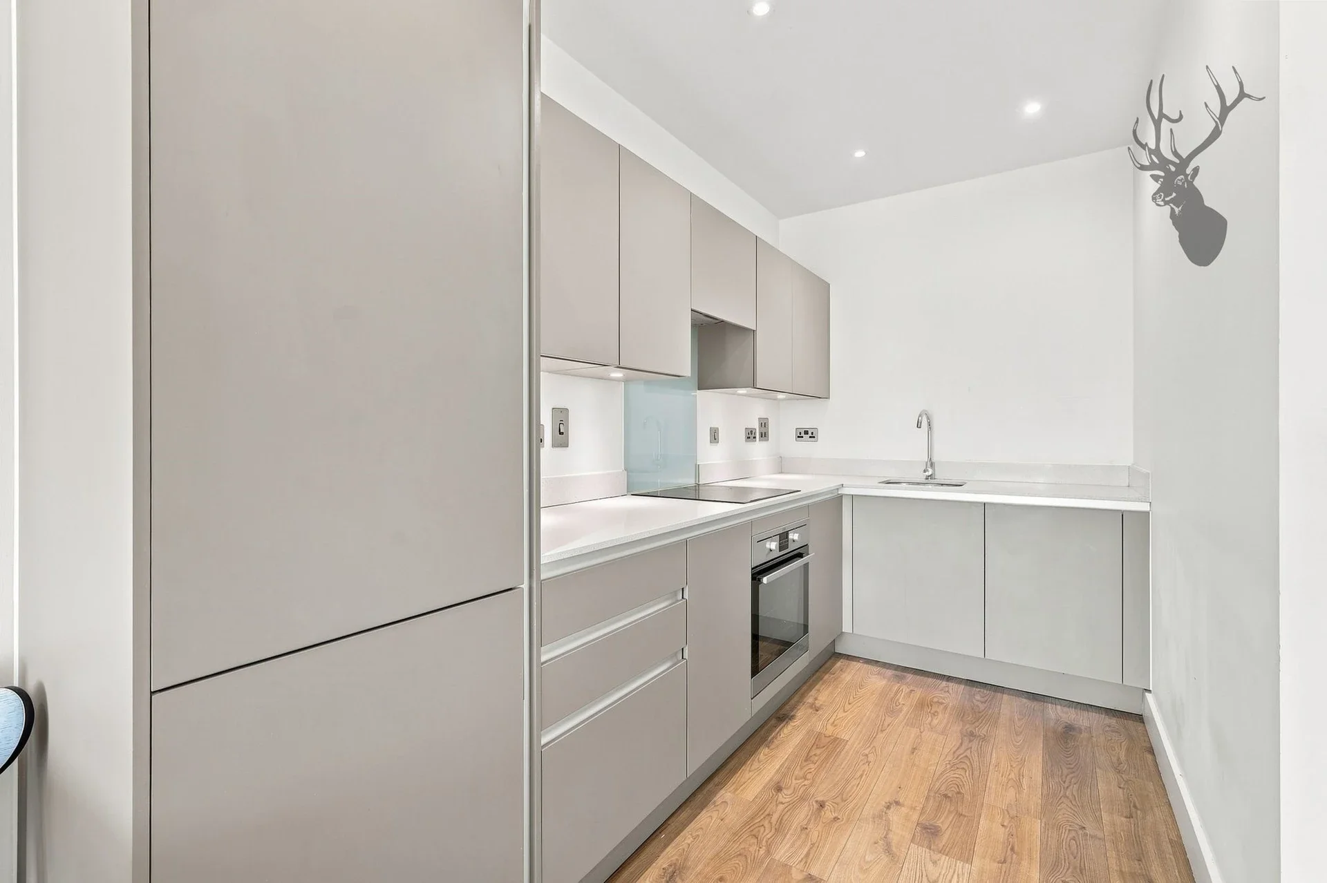 Flat Court Yard in Greater London