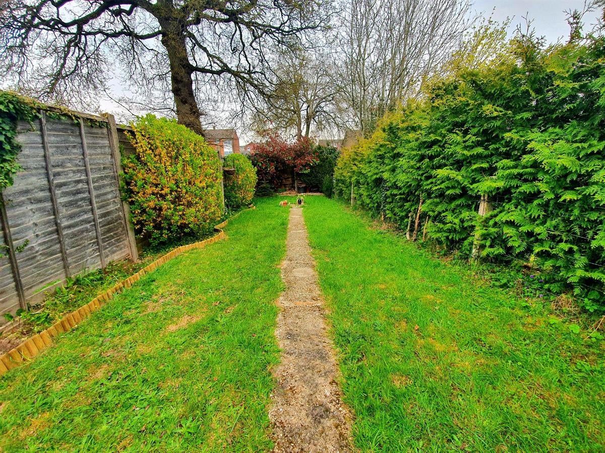 Flat Jenner Way in East Hampshire