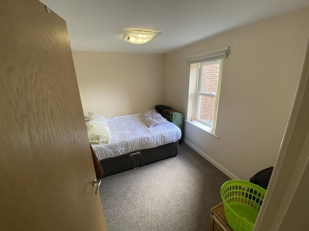 Flat Victoria Court in Pity Me
