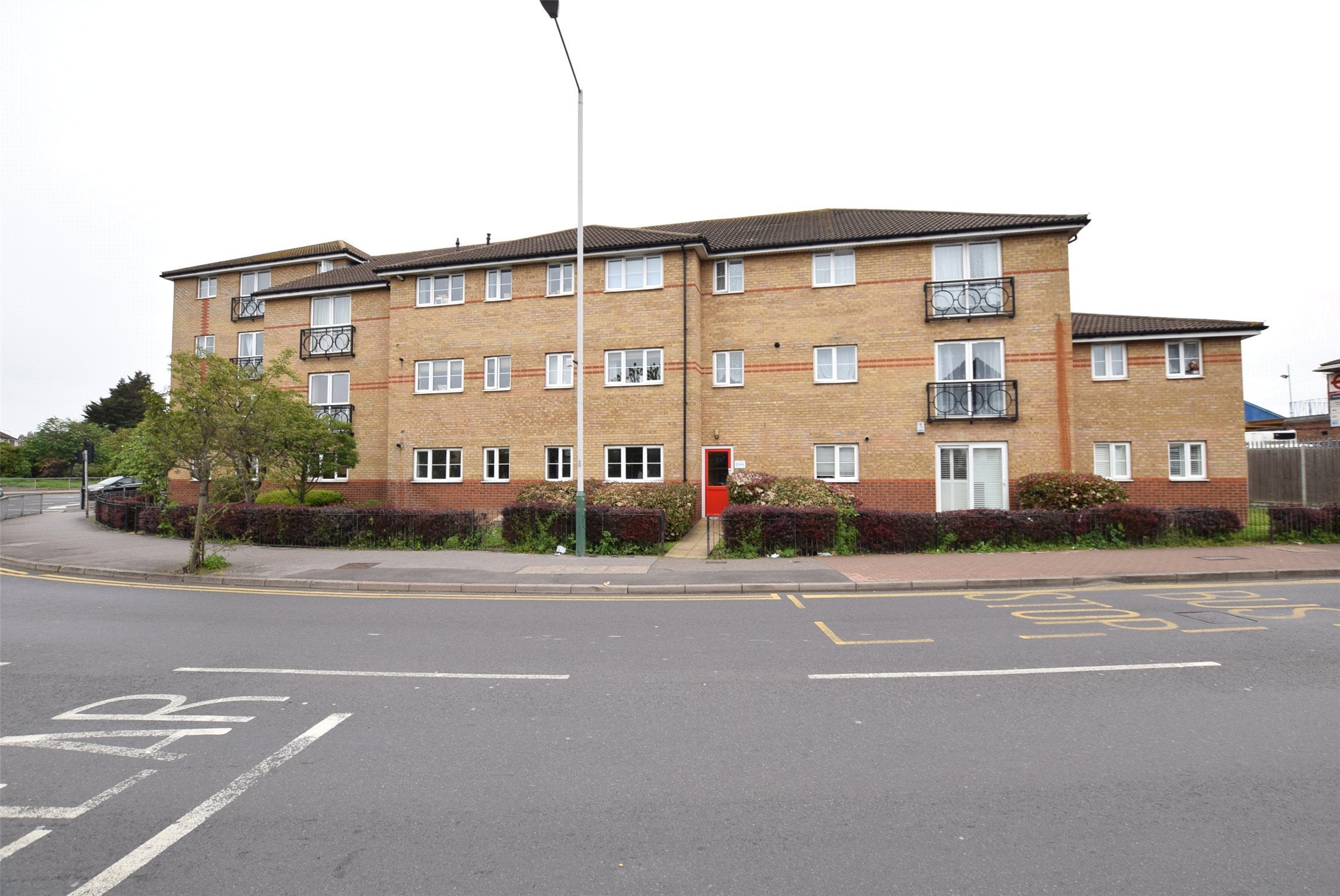 Flat South Street in Greater London