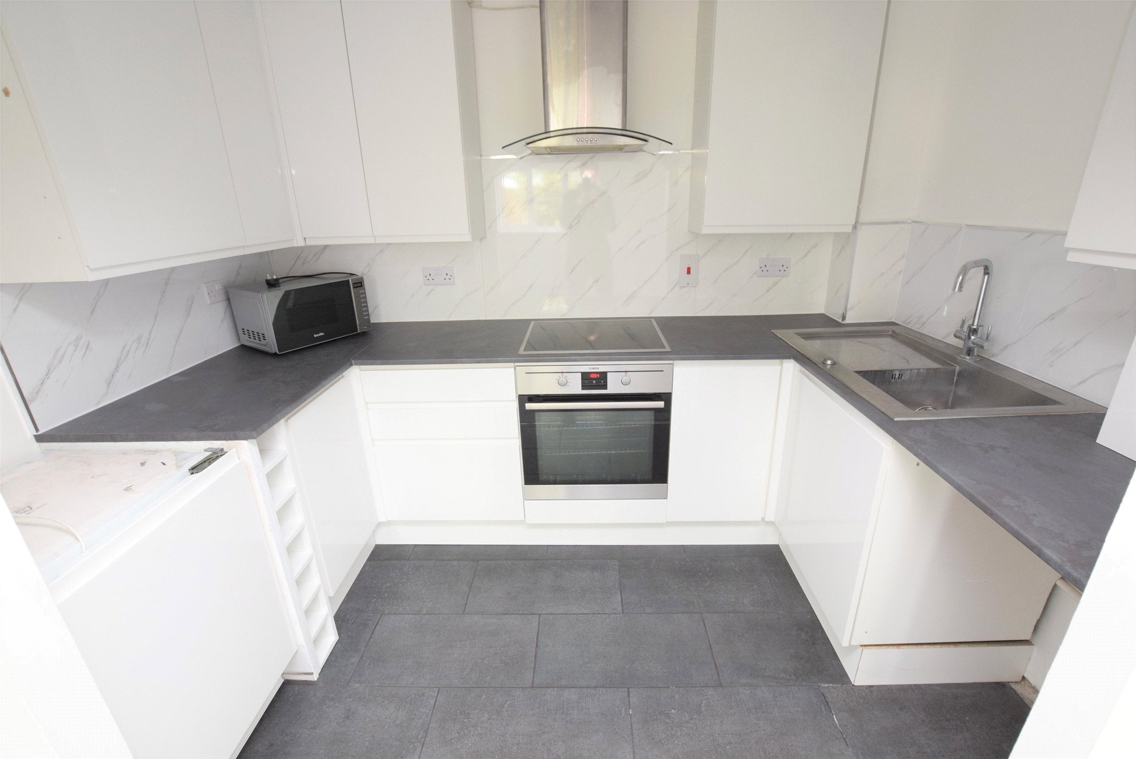 Flat South Street in Greater London