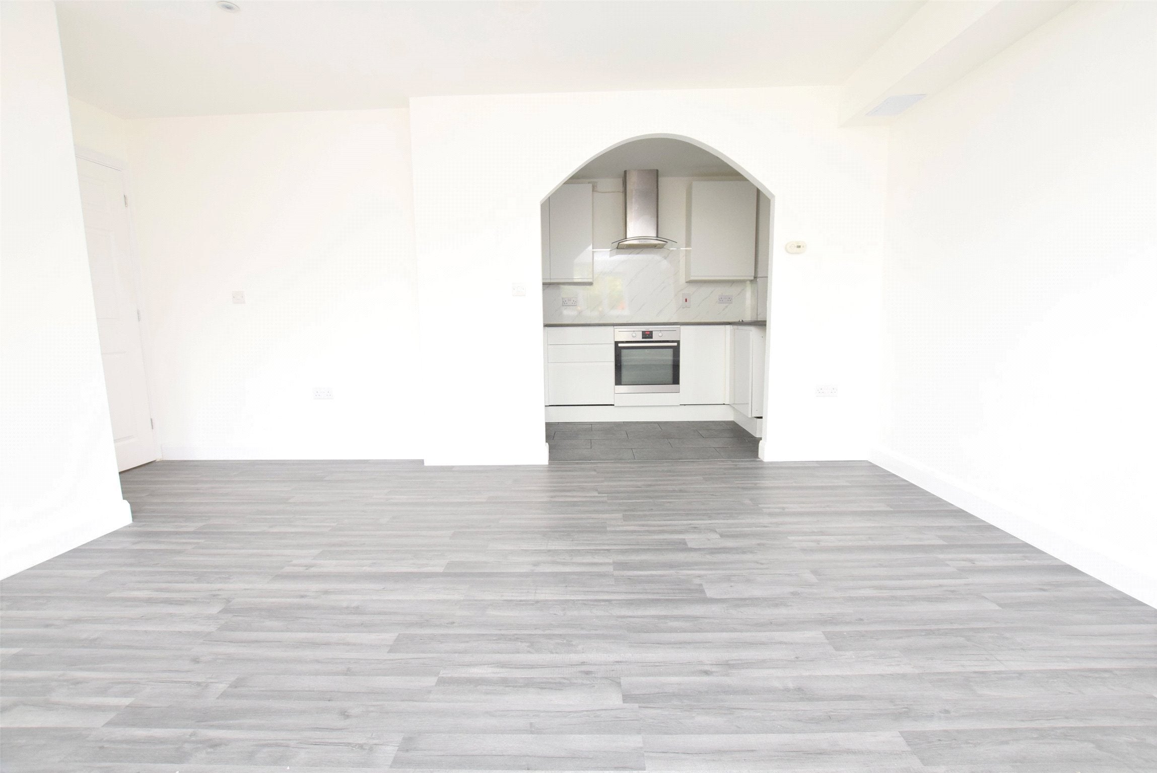 Flat South Street in Greater London