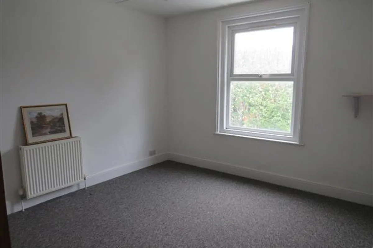 Flat London Road in Rother