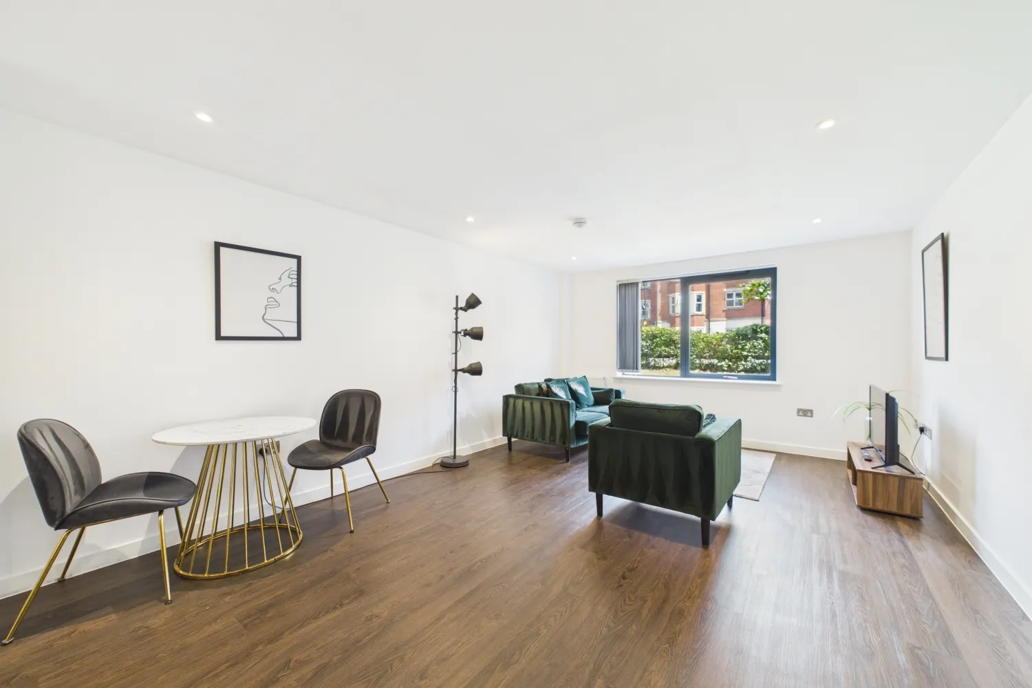 Flat Hallfield Road in York